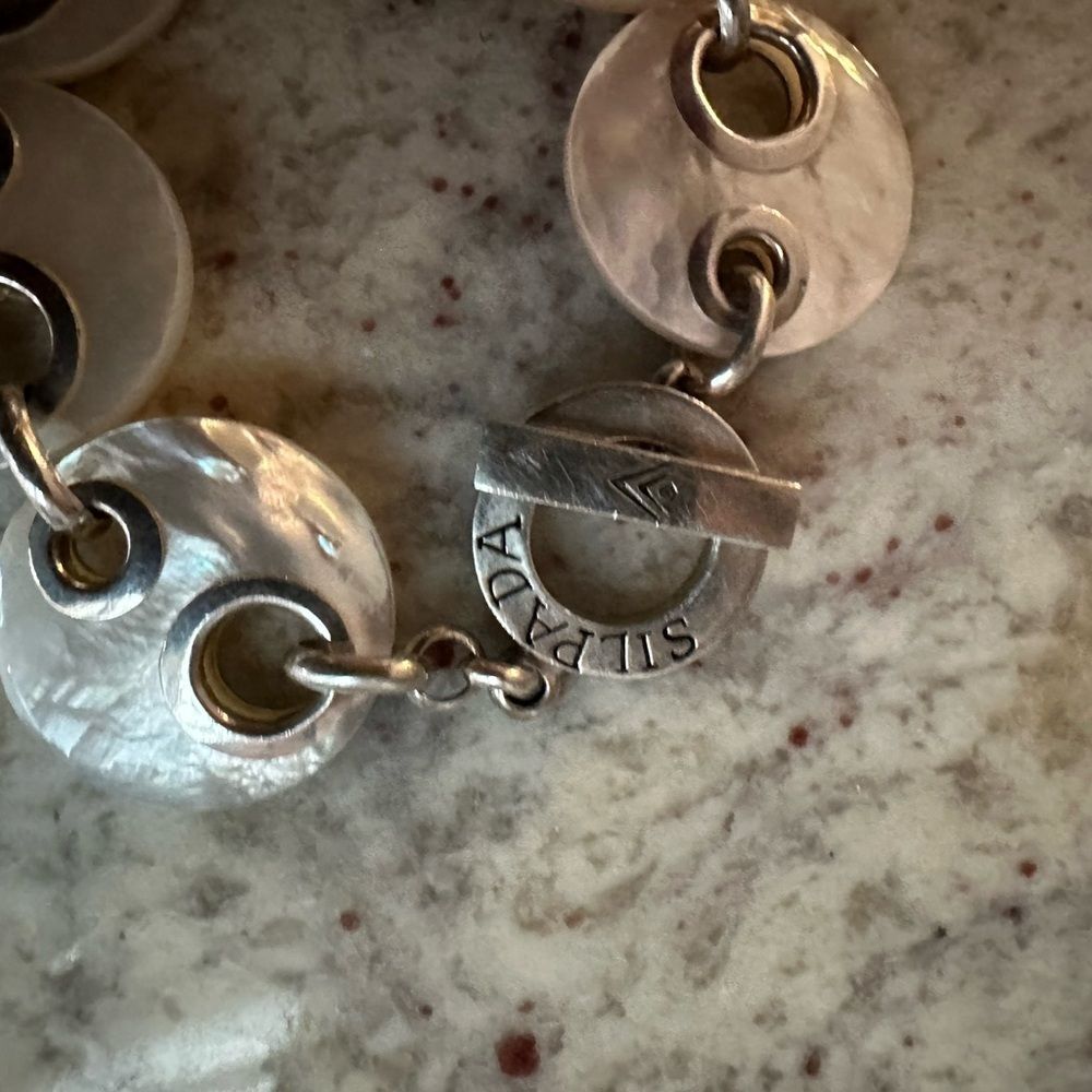 Silpada Mother of Pearl and Sterling Silver Link Toggle Bracelet - Picture 3 of 8